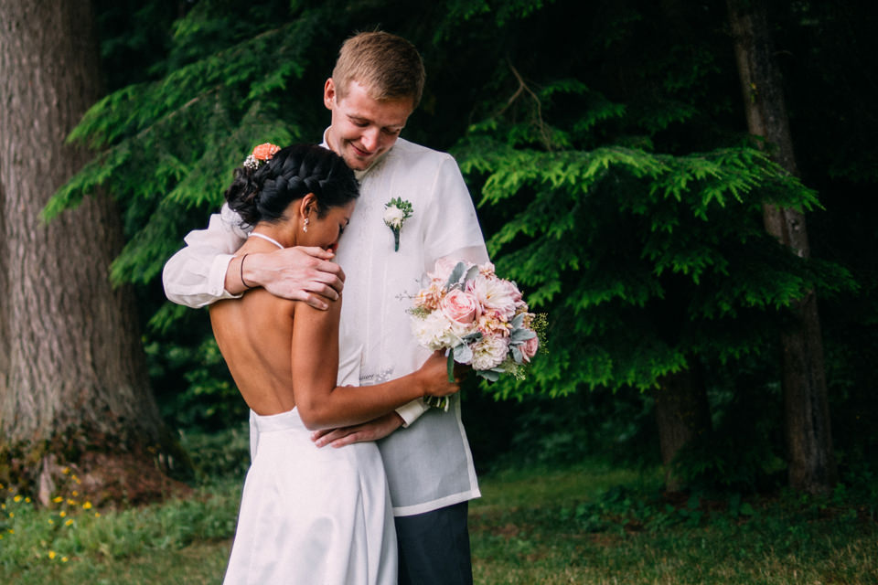Seattle wedding photographer Jennifer Tai: Jazell and Paul at Rock Creek Gardens (62)