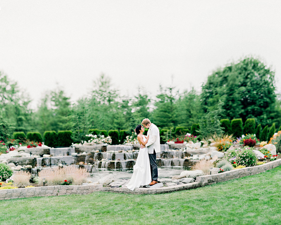 Seattle wedding photographer Jennifer Tai: Jazell and Paul at Rock Creek Gardens (56)