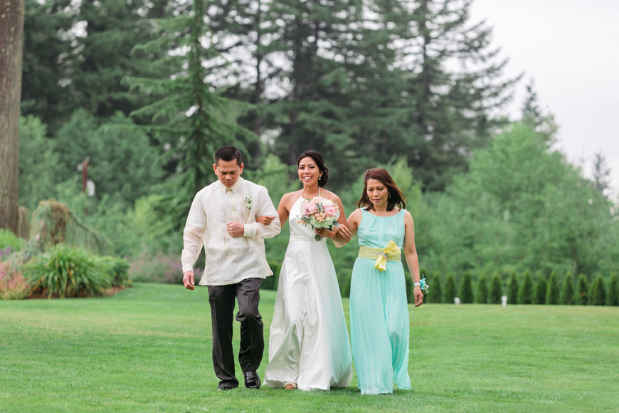 Seattle wedding photographer Jennifer Tai: Jazell and Paul at Rock Creek Gardens (42)