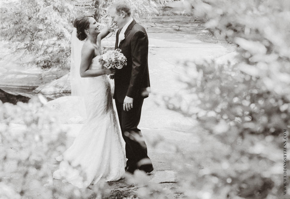 Seattle wedding photographer: Kristin and Jeff at Rock Creek Gardens (35)