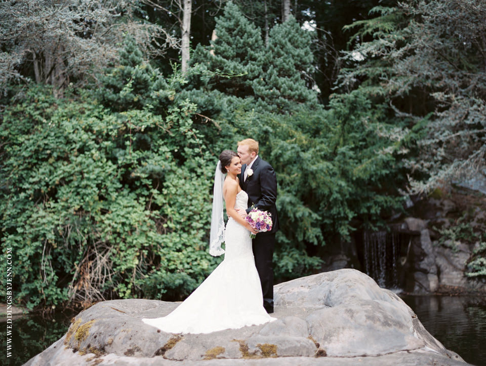 Seattle wedding photographer: Kristin and Jeff at Rock Creek Gardens (31)