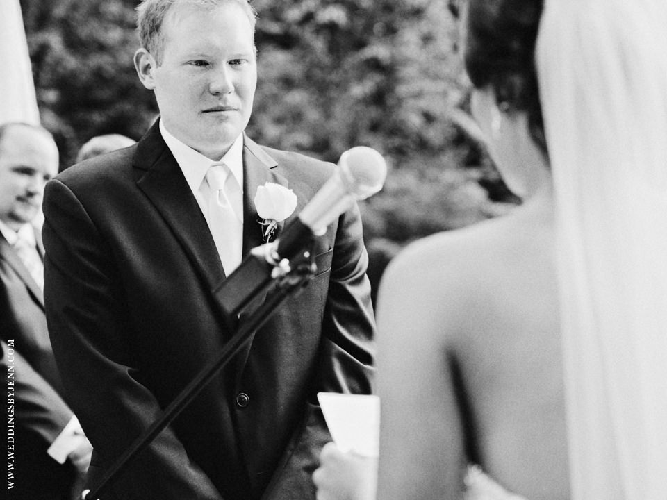 Seattle wedding photographer: Kristin and Jeff at Rock Creek Gardens (18)