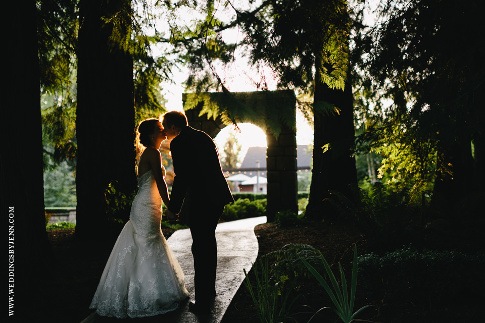 Seattle wedding photographer: Kristin and Jeff at Rock Creek Gardens (15)