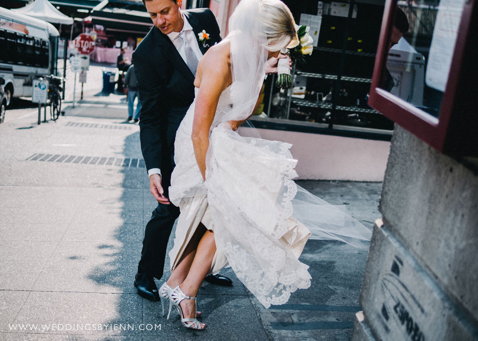 Seattle wedding photographer: Lexi and Paul's wedding at Pike Place Market (35)
