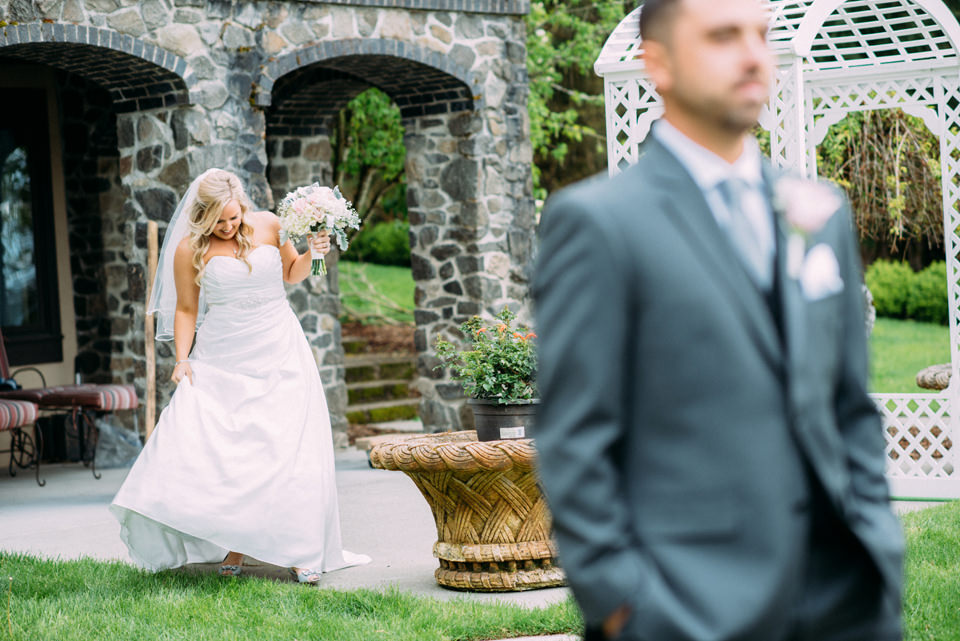 Issaquah wedding photographer: Nicole and David's Intimate Hilltop Wedding (14)