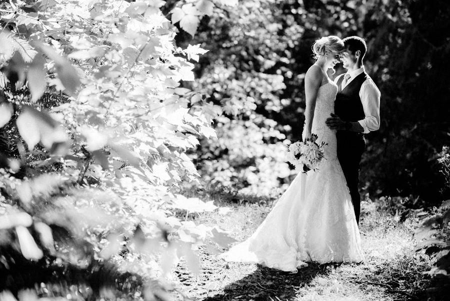 Bellingham Wedding Photographer: Lacey and Ben's Bellingham Backyard Wedding (13)
