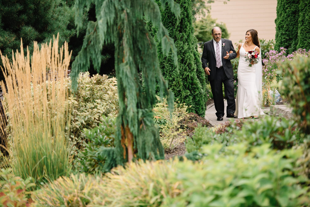 Ashlei and John's Wedding at Lord Hill Farms by Seattle Wedding Photographer Jenn Tai (35)