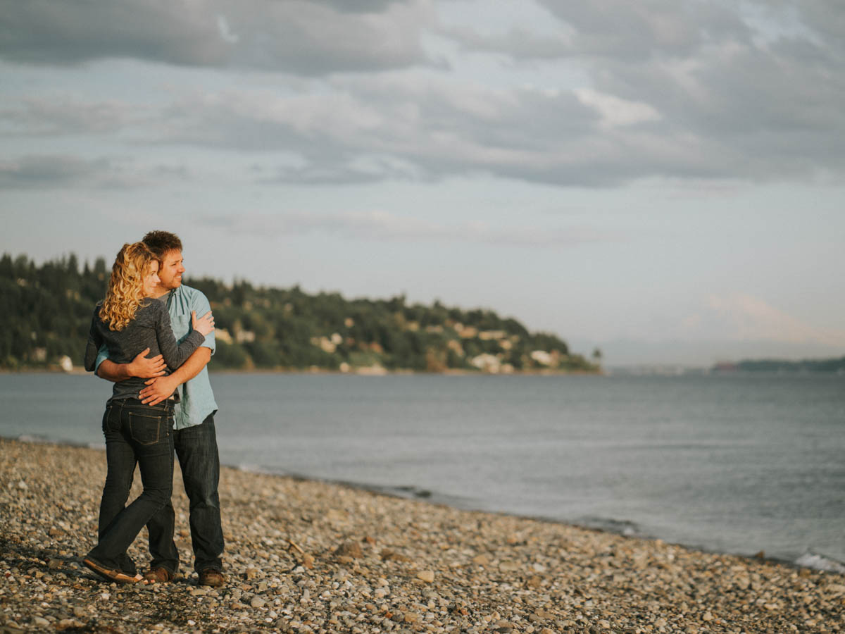 Seattle engagement session: Anna and Kevin engaged at Discovery Park (2)