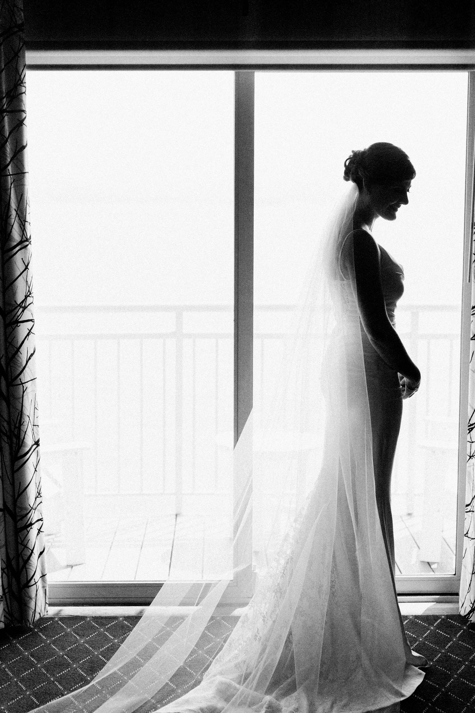 The Edgewater Hotel Seattle weddings: Meaghan getting ready