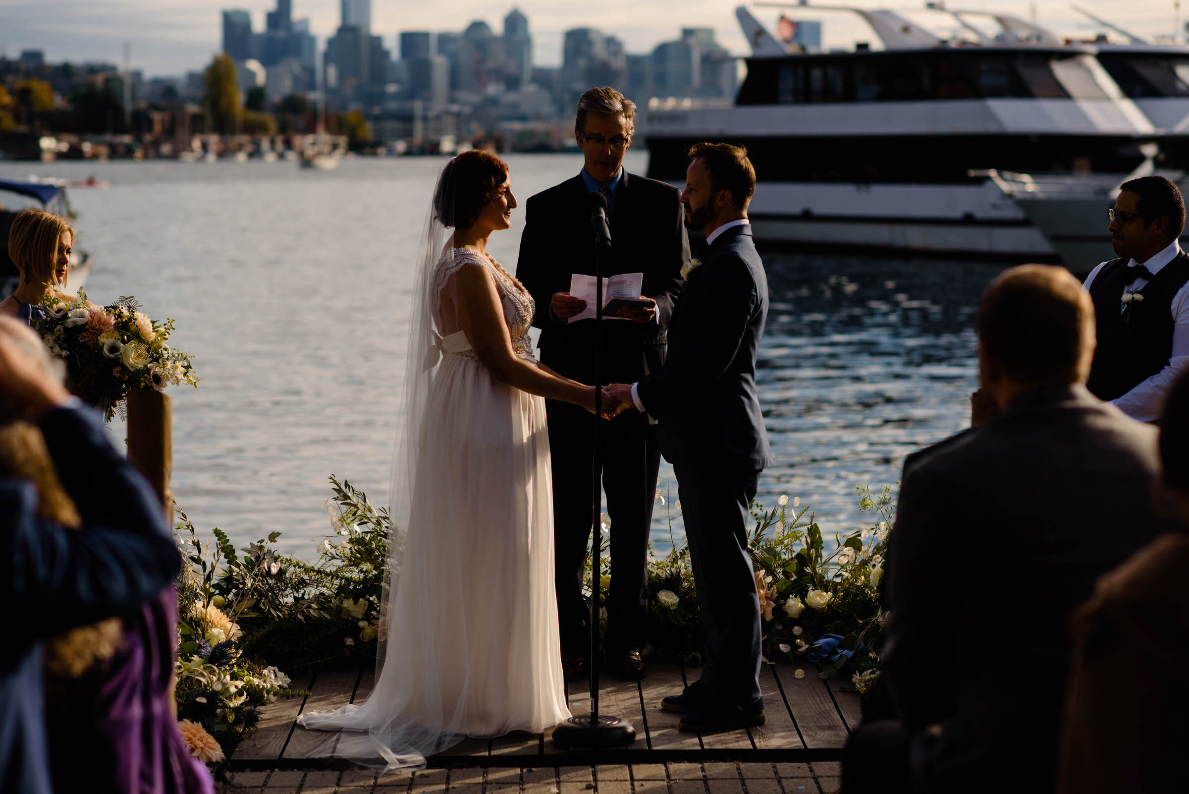 Modern and Chic Westward Seattle Wedding 2018 with Best Seattle Wedding Photographer Jennifer Tai (57)