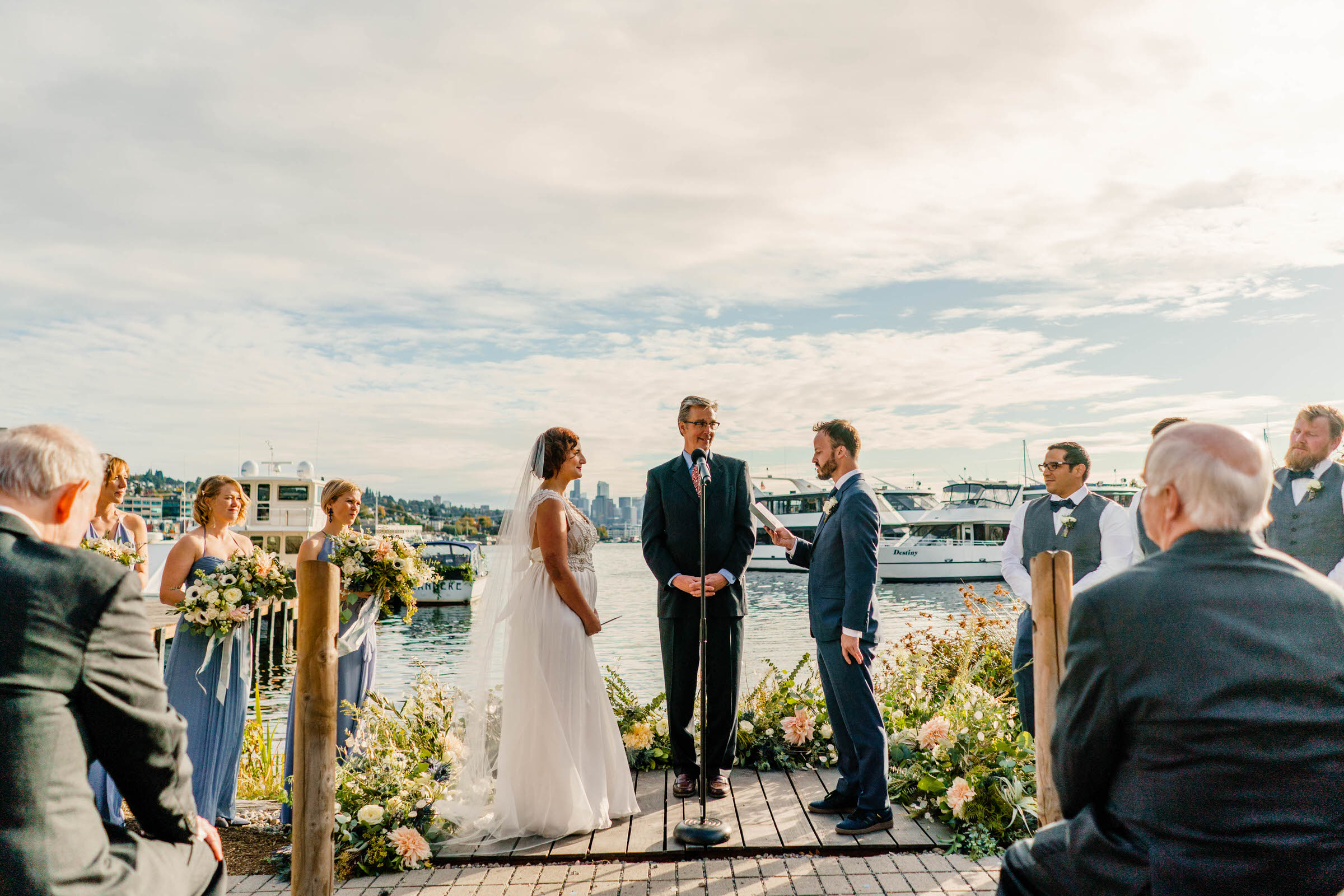 Modern and Chic Westward Seattle Wedding 2018 with Best Seattle Wedding Photographer Jennifer Tai (51)