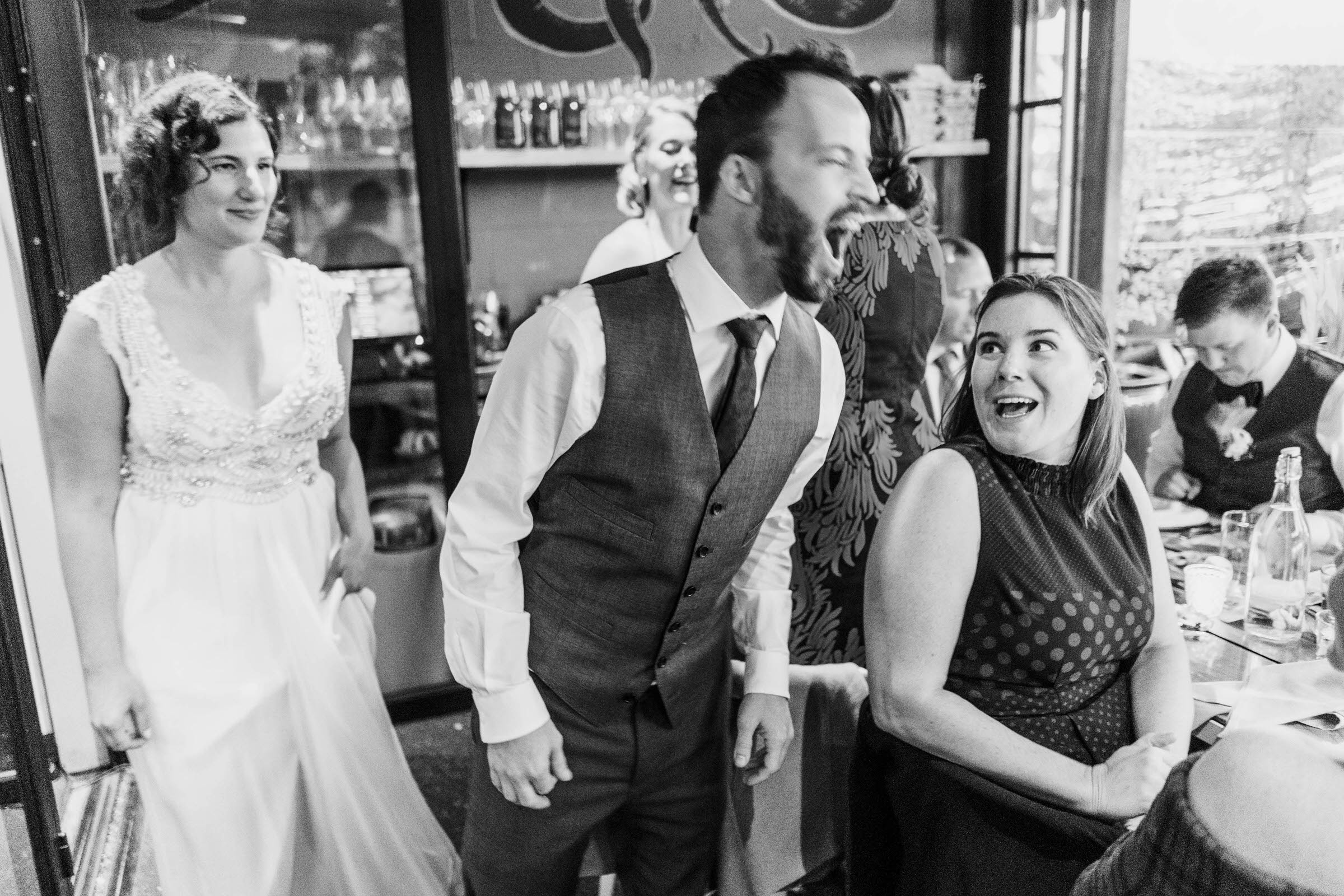 Modern and Chic Westward Seattle Wedding 2018 with Best Seattle Wedding Photographer Jennifer Tai (21)