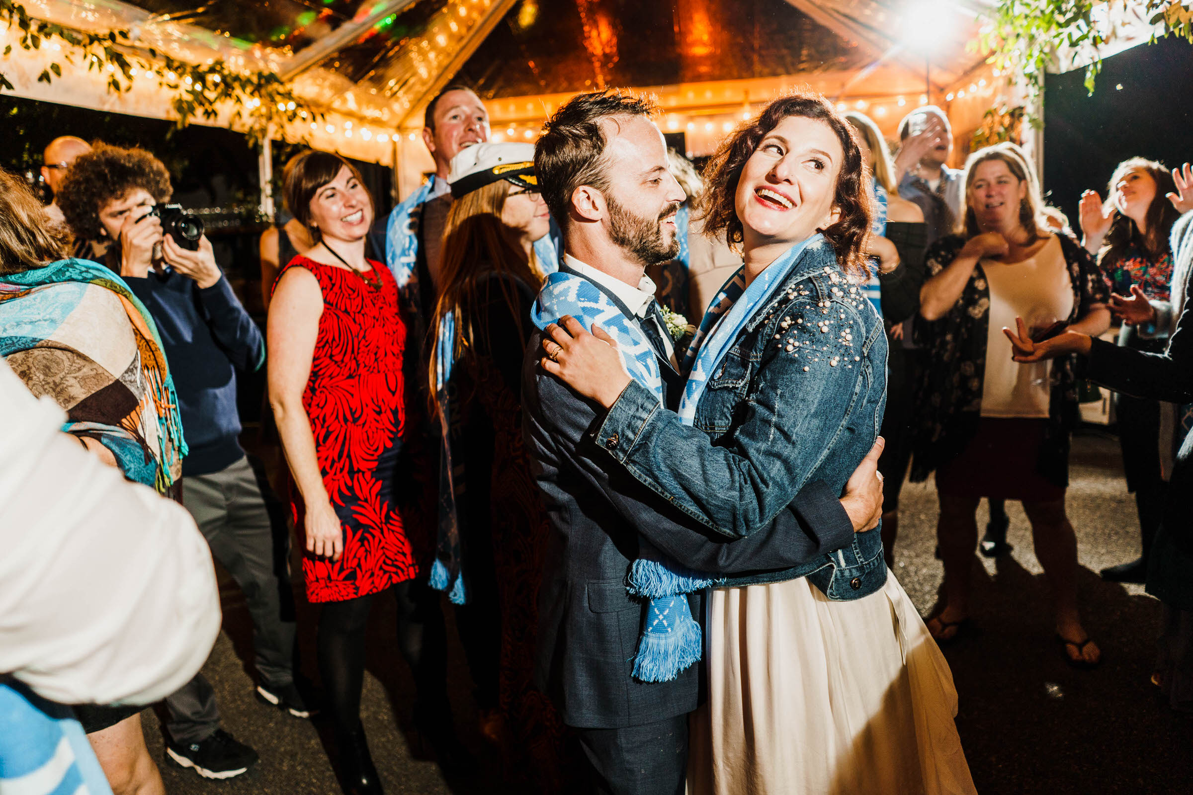 Modern and Chic Westward Seattle Wedding 2018 with Best Seattle Wedding Photographer Jennifer Tai (3)