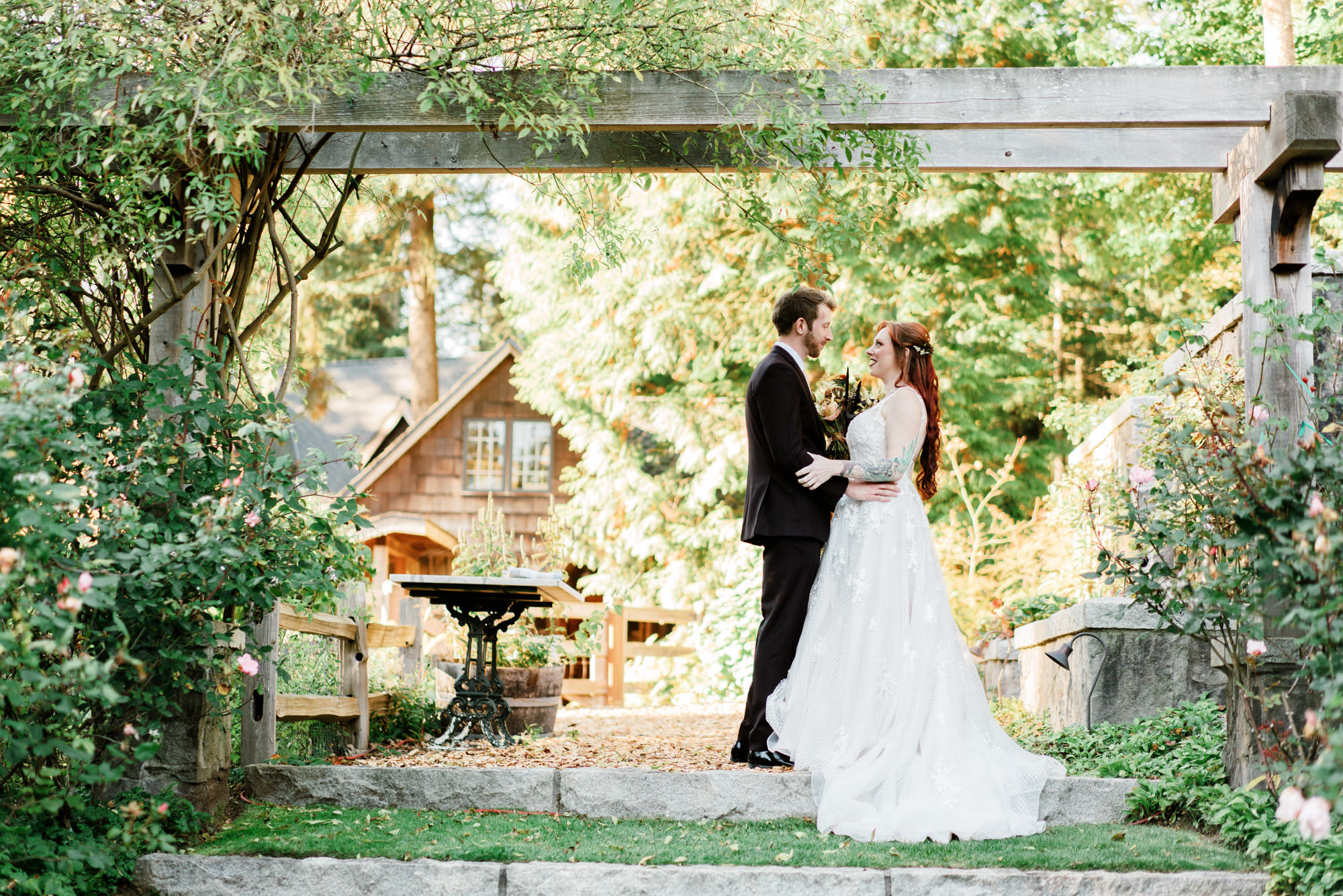 Seattle wedding photographers: Fall Wedding at Bella Luna Farms (54)