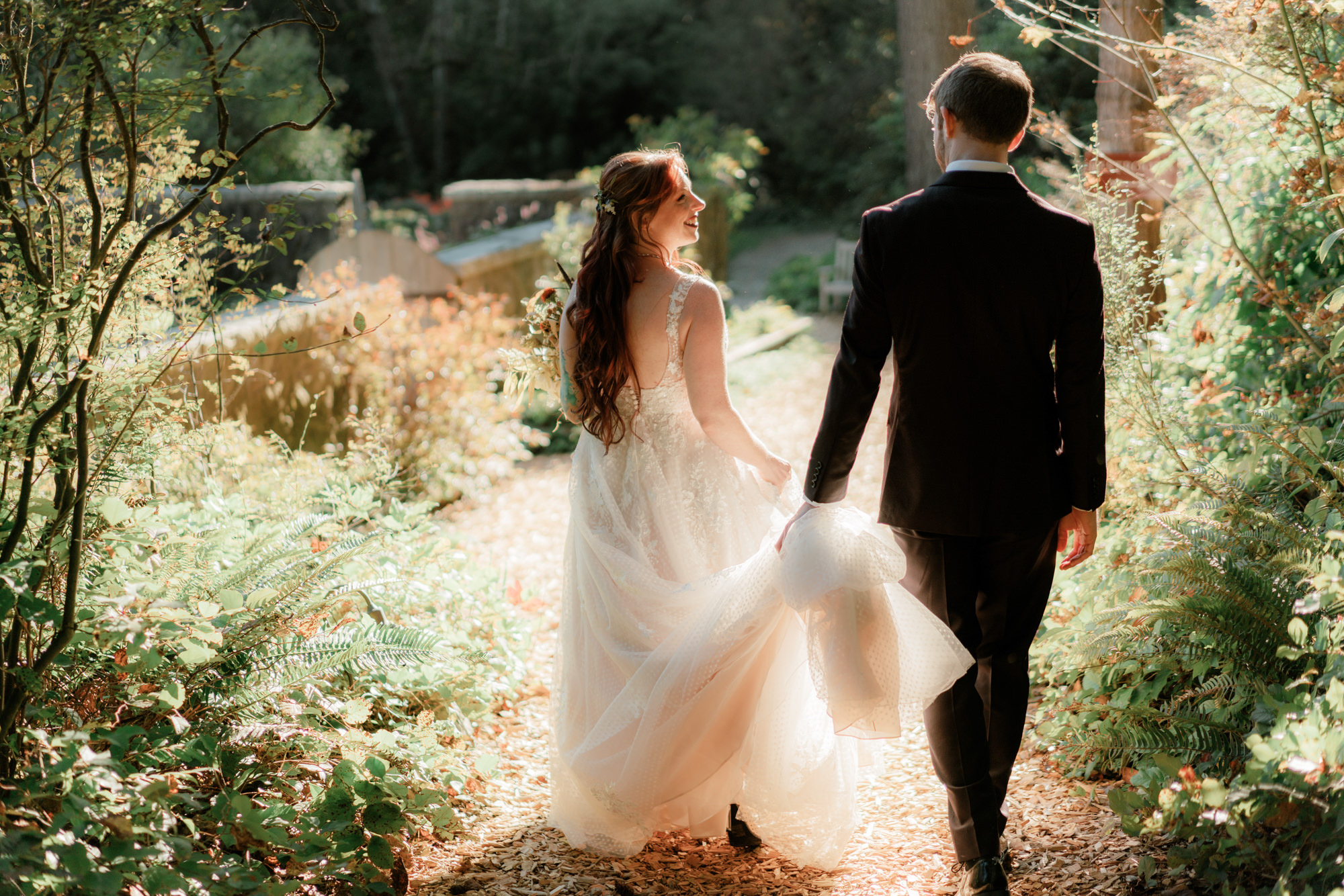 Seattle wedding photographers: Fall Wedding at Bella Luna Farms (44)