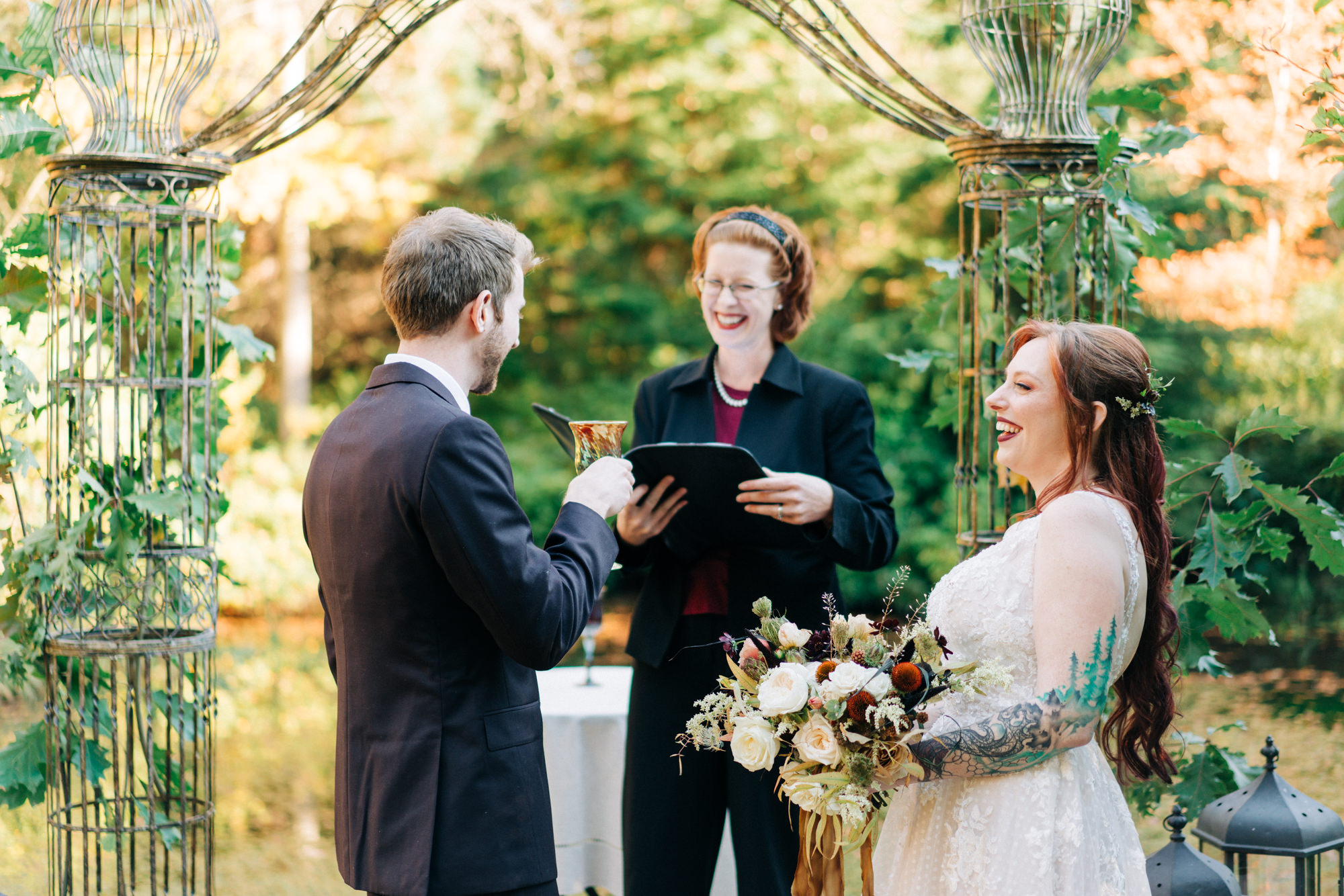 Seattle wedding photographers: Fall Wedding at Bella Luna Farms (33)