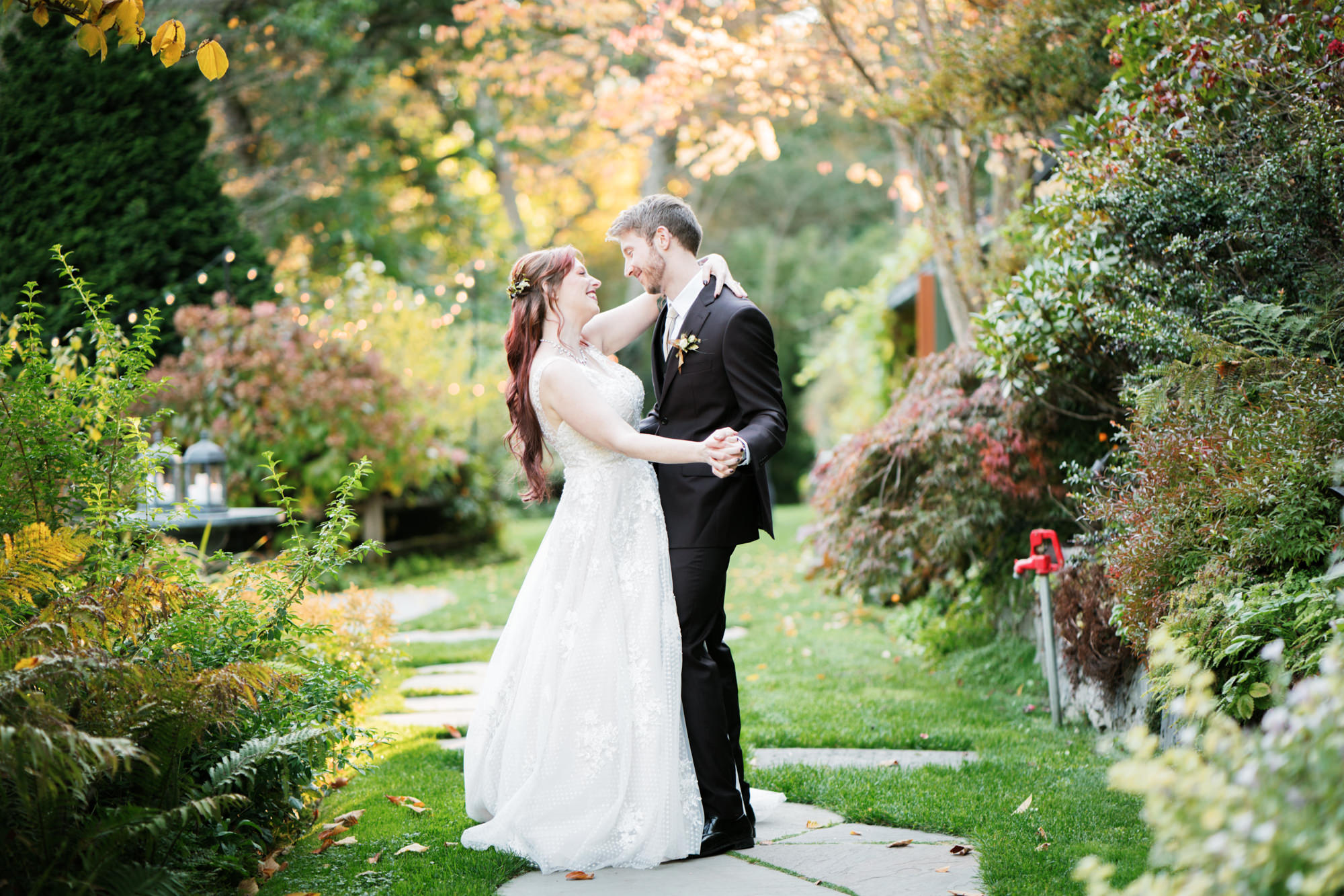 Seattle wedding photographers: Fall Wedding at Bella Luna Farms (26)