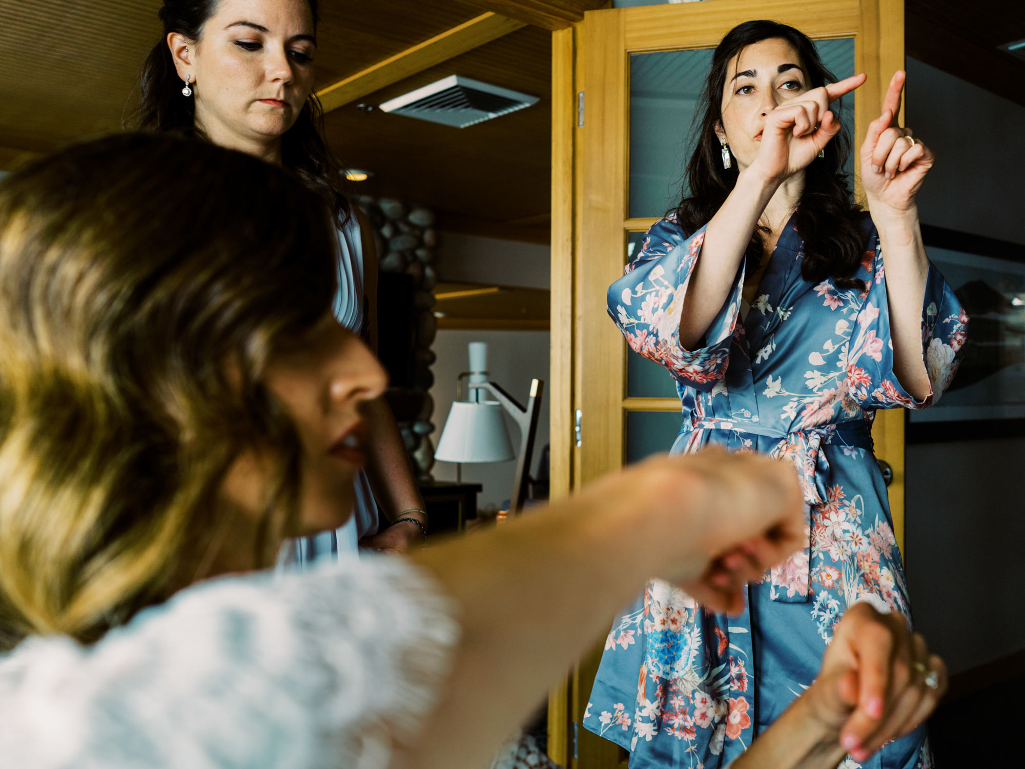 Wedding at the Edgewater Hotel Seattle: Bridesmaids getting ready