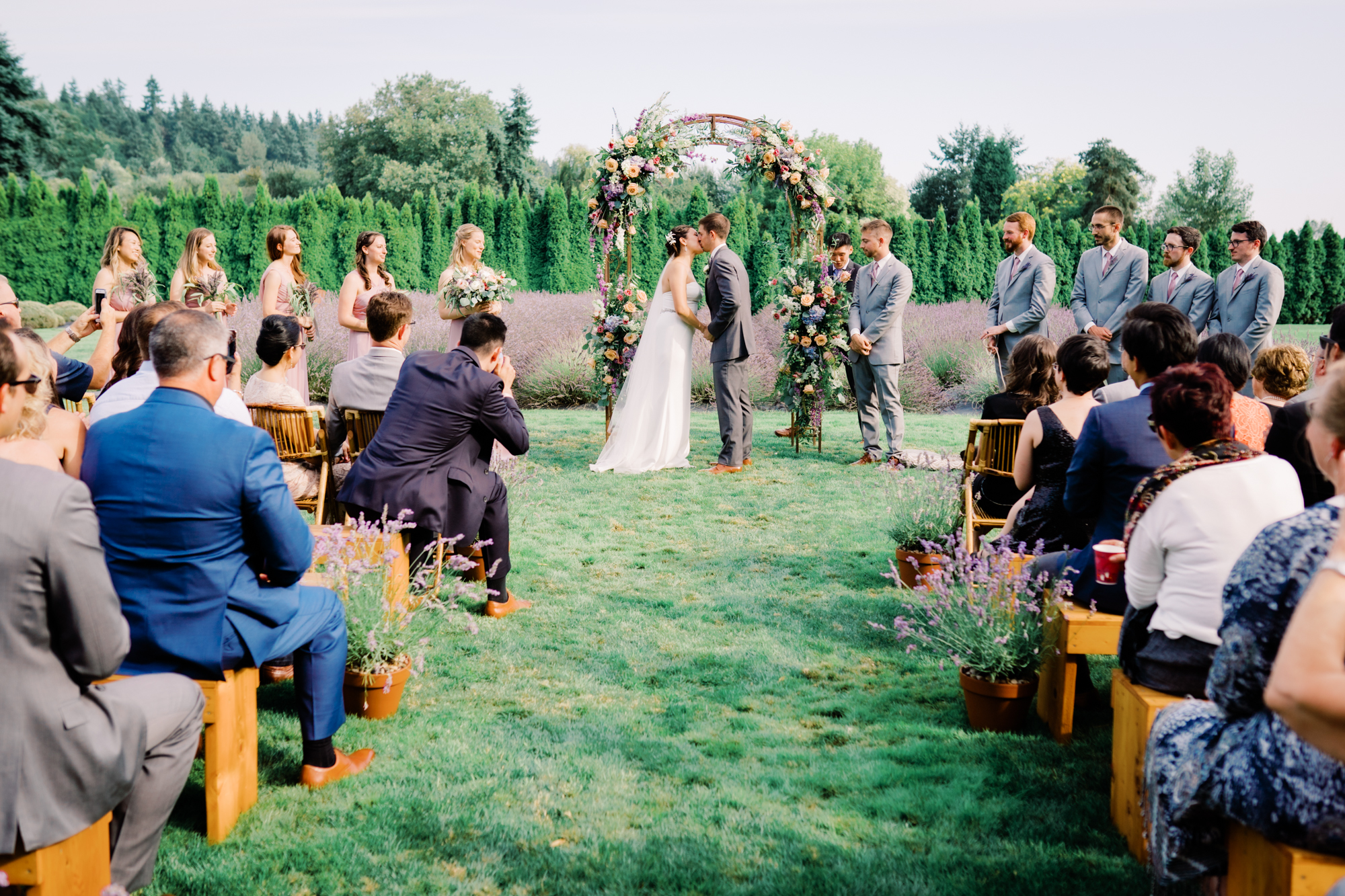 Woodinville Lavender Farm weddings: The kiss!