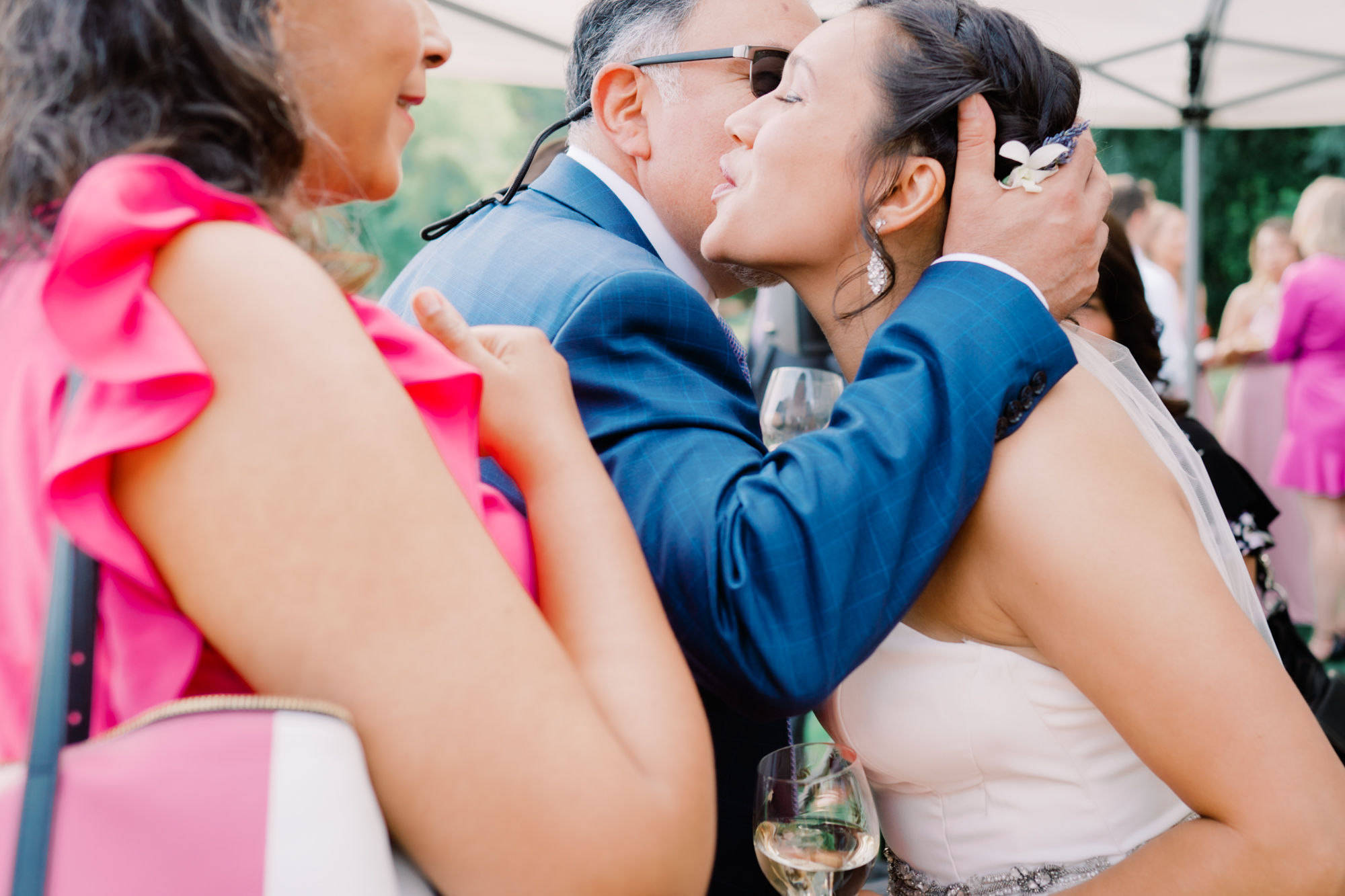 Seattle documentary wedding photographer: Jenn Tai