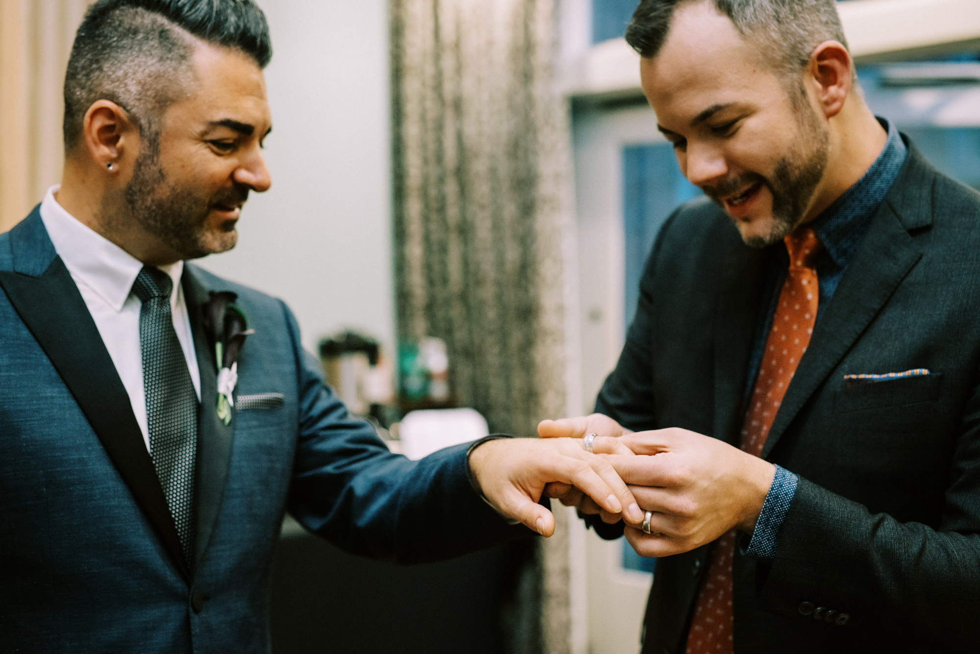 Alexis Hotel wedding: Michael and Justin post wedding ceremony moments