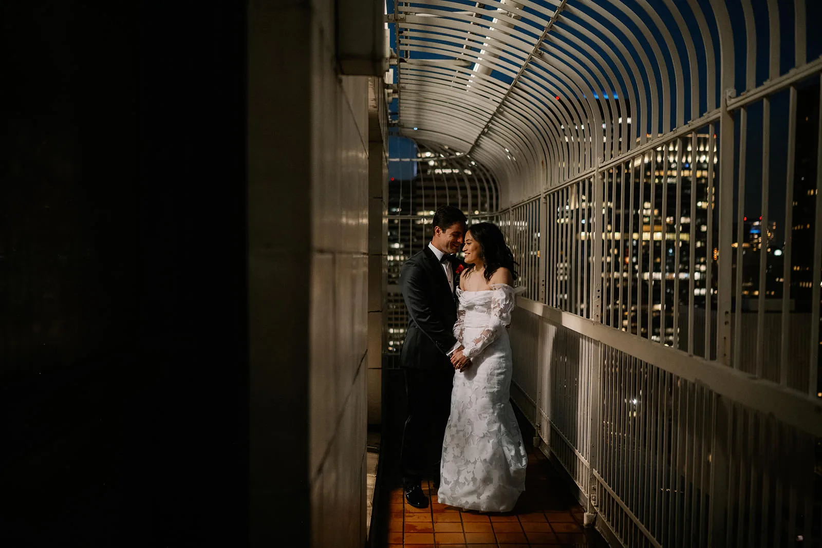 The Smith Tower wedding venue by Seattle Wedding Photographer JENN TAI & CO